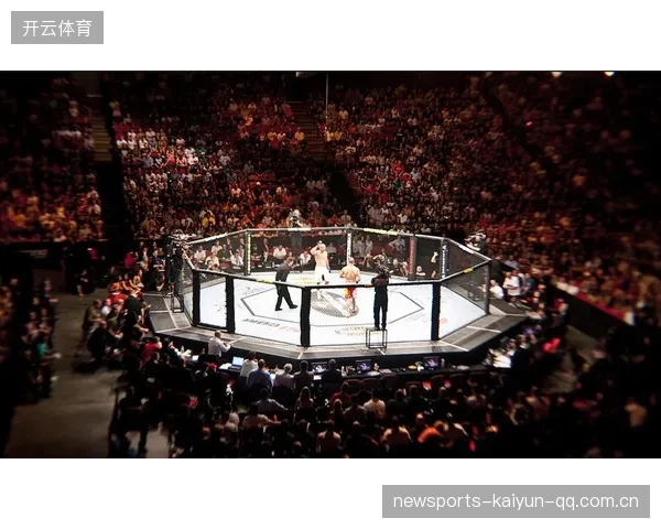 UFC重拳对轰赛季最燃时刻对决让对手护栏变形震撼全场